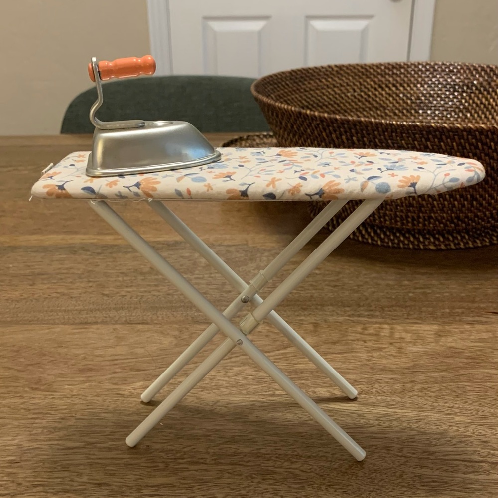 Maileg iron and ironing board